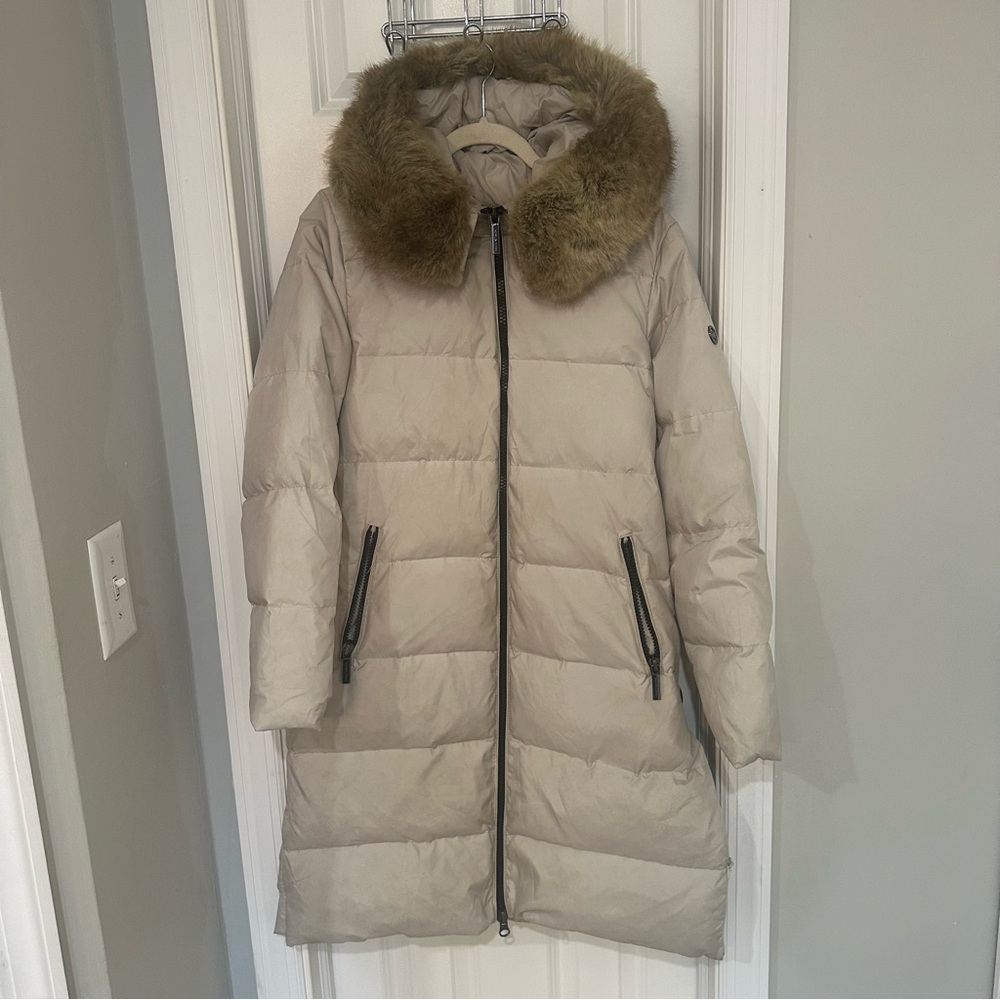 Beautiful, Michael Kors women’s winter coat size M